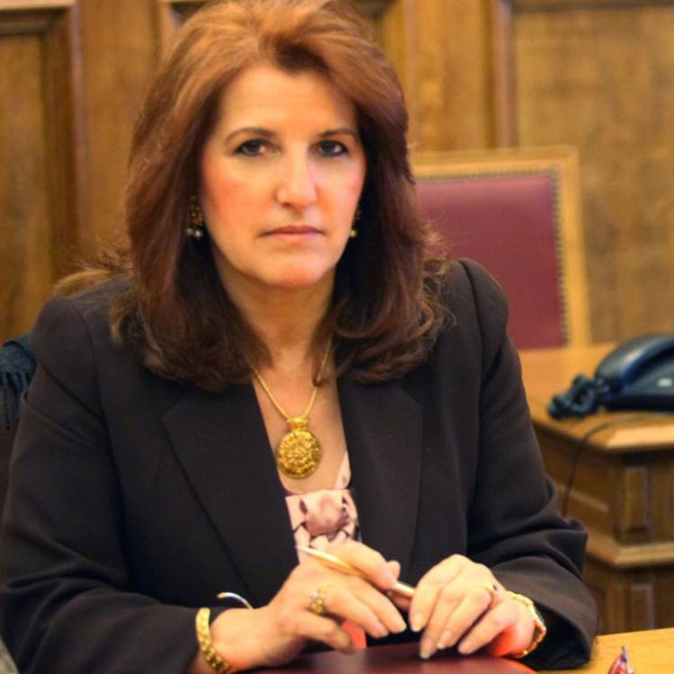 Δήλωση της Μαρίας Κυριακοπούλου: Στηρίζω την υποψηφιότητα του Βασίλη Αϊβαλή για το Δήμο Πατρέων